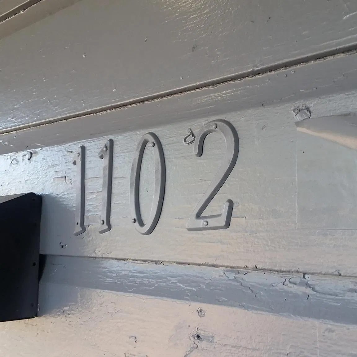 1102 Grape St — Photo 4