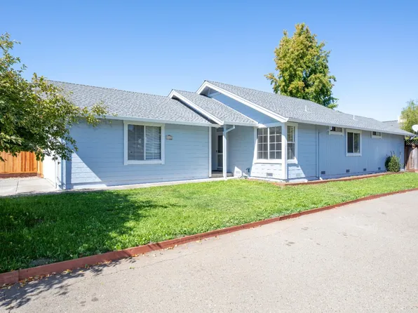 1621 Woodhue Avenue, Santa Rosa, CA 95403