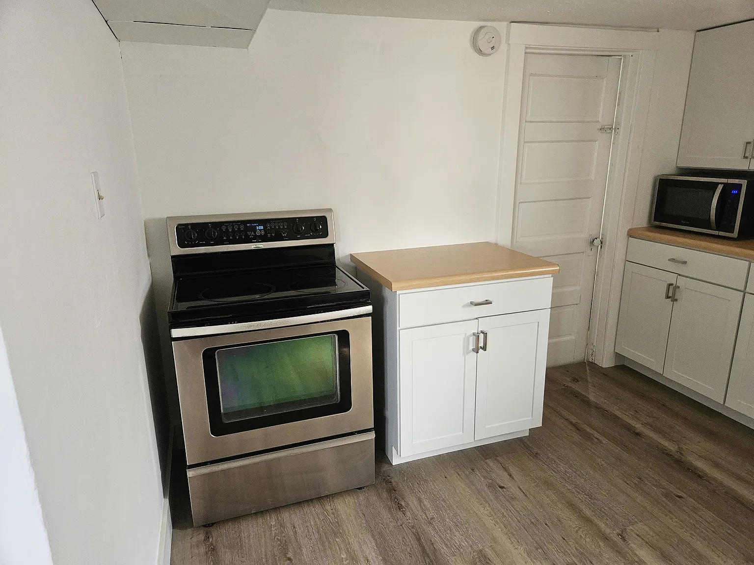 3 bed, 1000 sqft, $1,500 — Photo 4