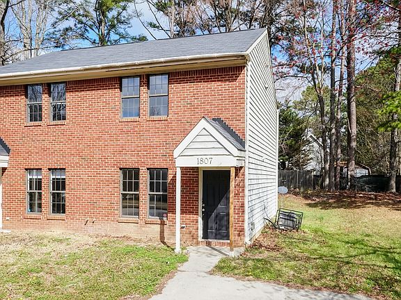 4th image of 1807 Fox Hollow Dr