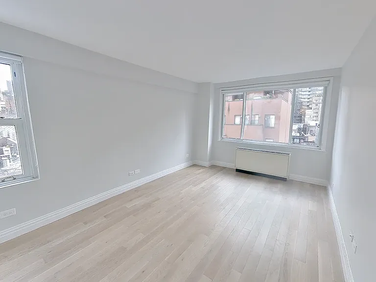340 E 51st St #8H — Photo 3