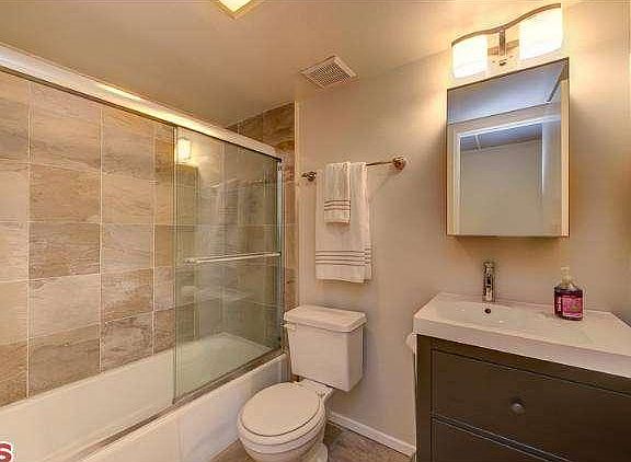 3rd image of 11574 Ohio Ave APT 203