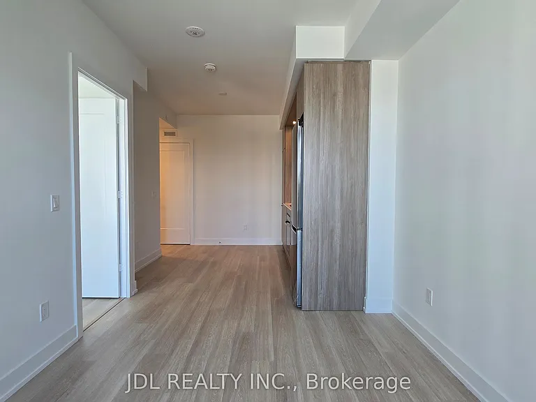 60 Central Park Dr #807 — Photo 16