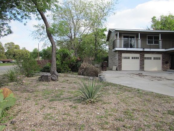 5th image of 602 Lilac Dr