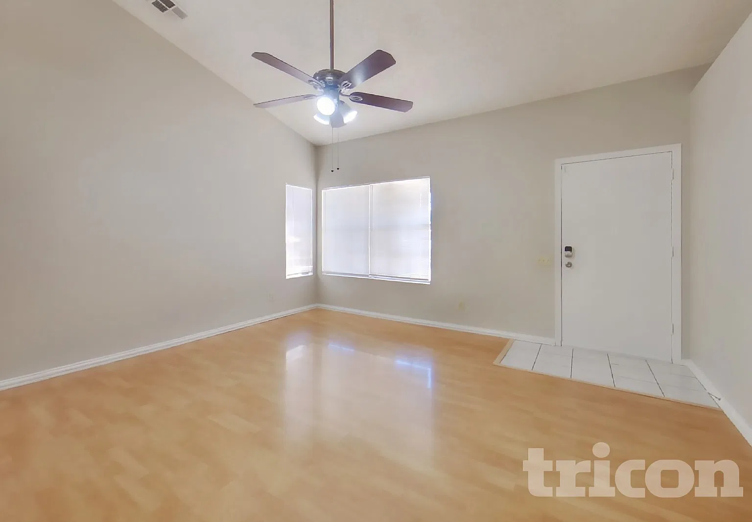 220 W Utopia Road Phoenix AZ — Photo 4