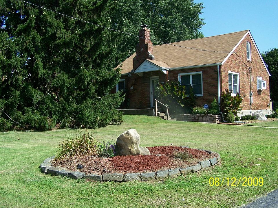 735 Lindsay Lane