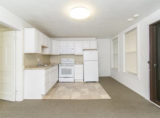 79 School St APT 2, Webster, MA 01570