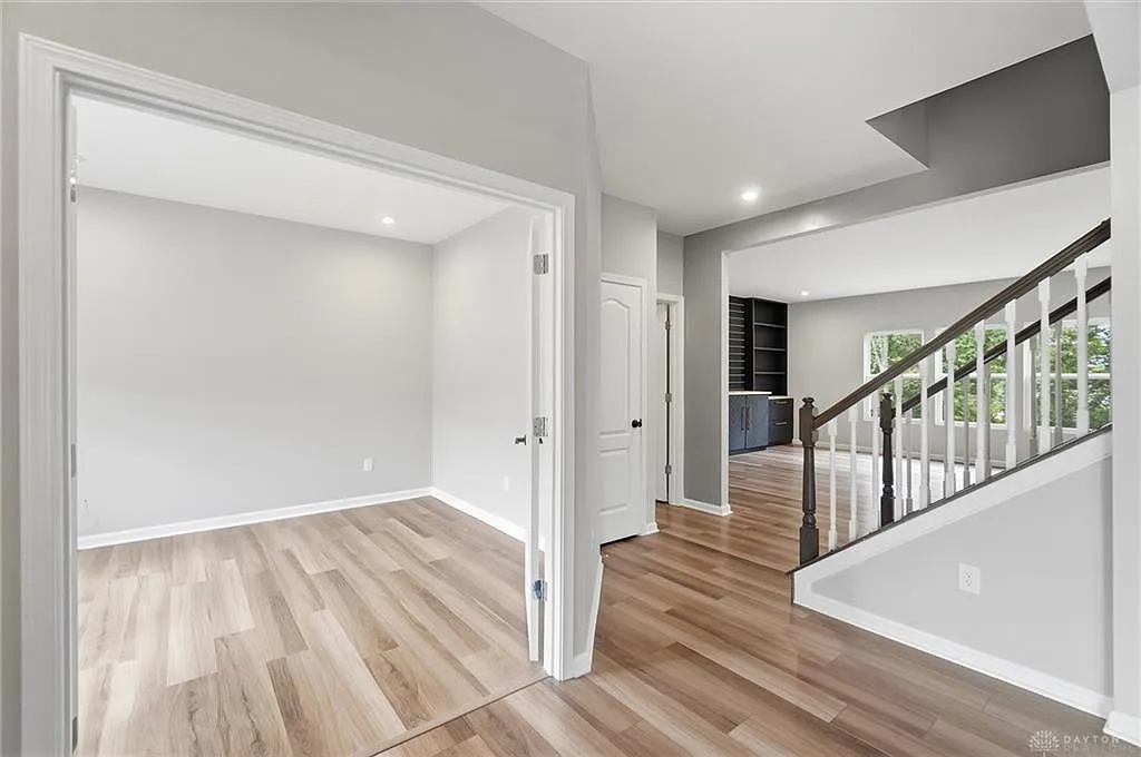 4 bed, 2.5 bath, 3357 sqft, $2,800 — Photo 4