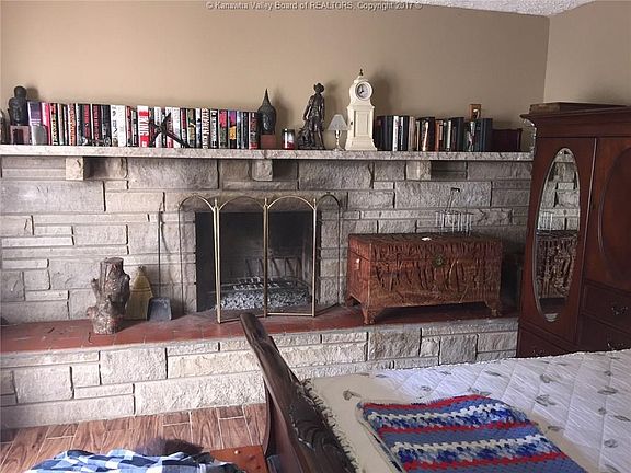 4th image of 140 Hampshire Dr