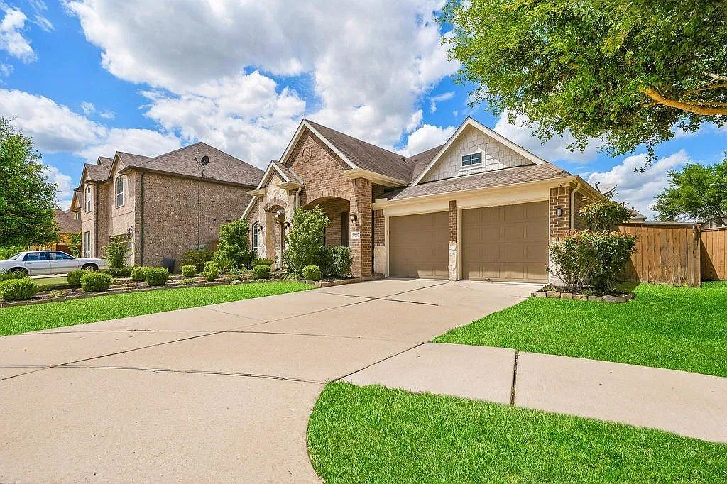 4 bed, 3.0 bath, 3016 sqft, $3,000 — Photo 4