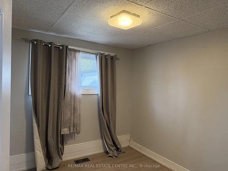 35 Lakeside Ave — Photo 21