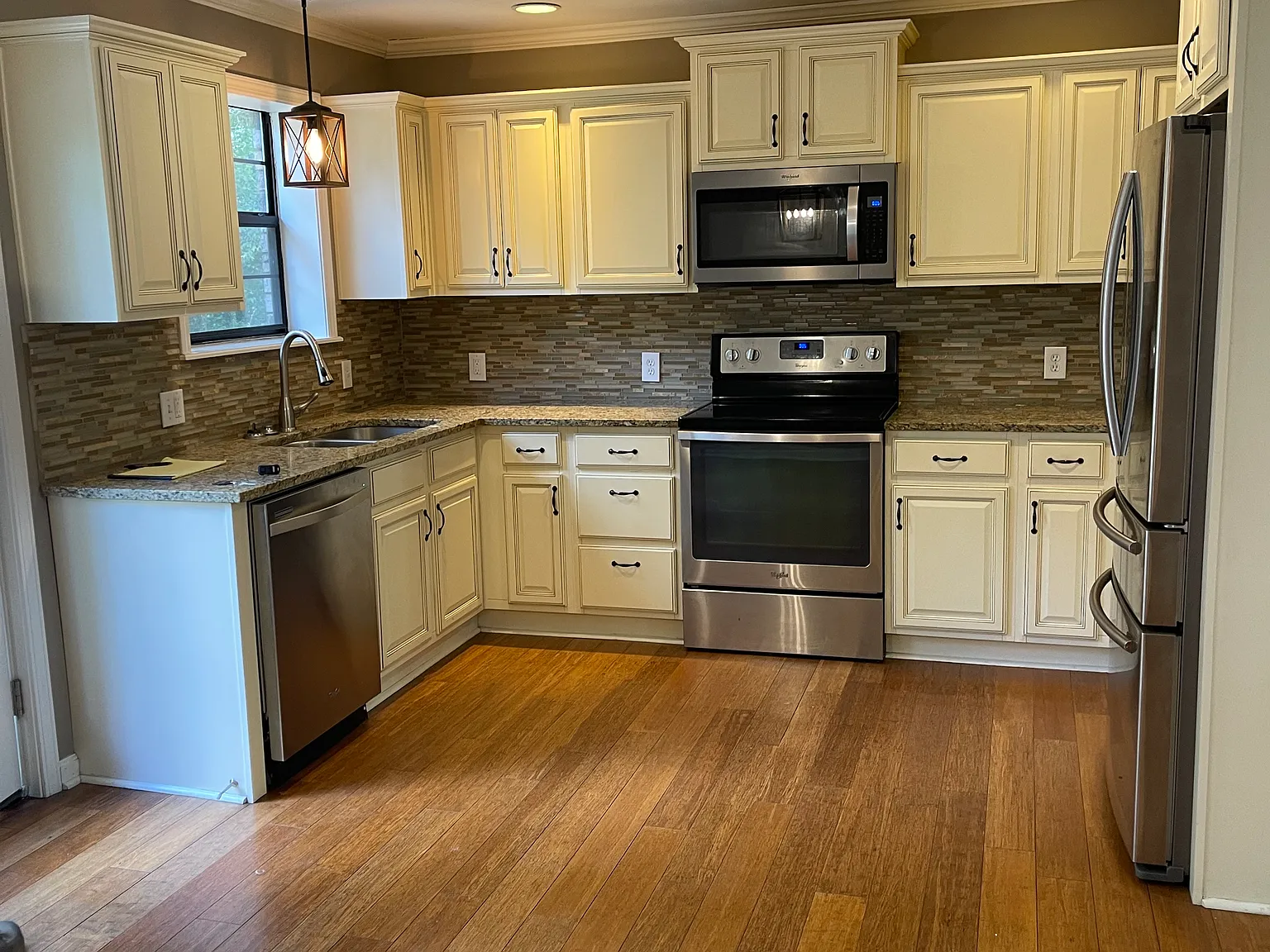 3 bed, 1461 sqft, $1,600 — Photo 4
