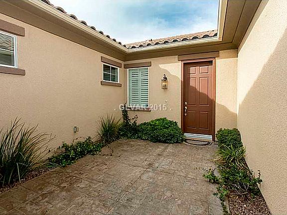 3rd image of 11348 Altura Vista Dr
