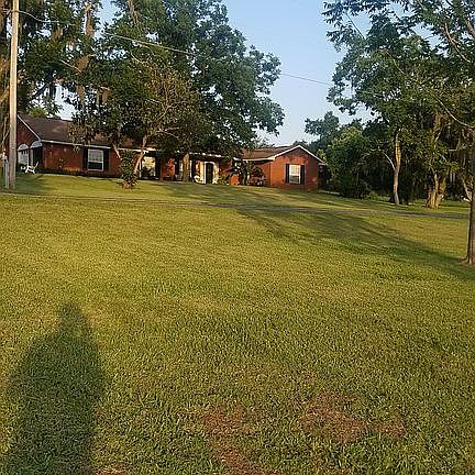 2nd image of 415 E Mirror Lake Dr