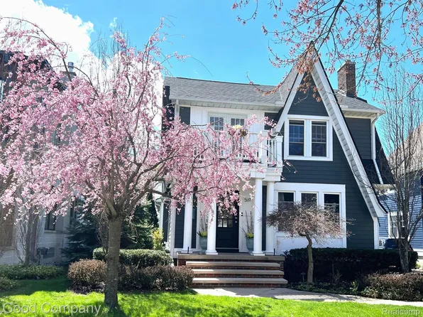 519 Wallace St, Birmingham, MI 48009