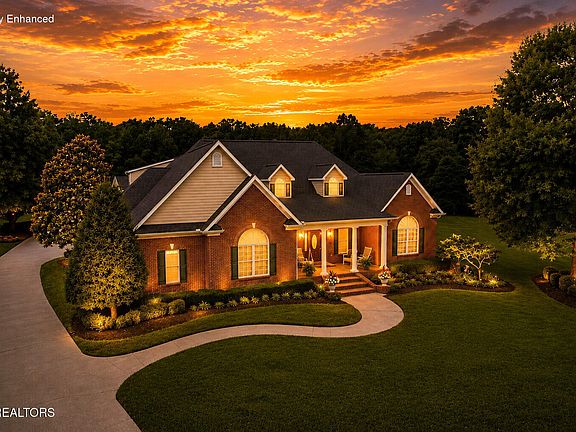 3rd image of 3735 Deer Valley Way