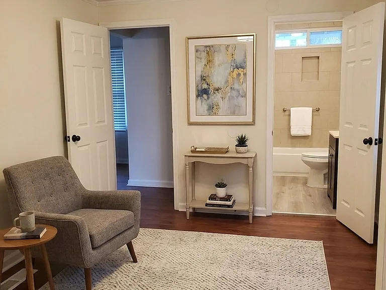 3072 Lone Oak Ave SW — Photo 10