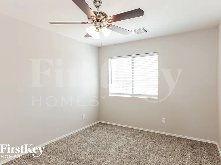 5570 E Flowing Spg — Photo 13