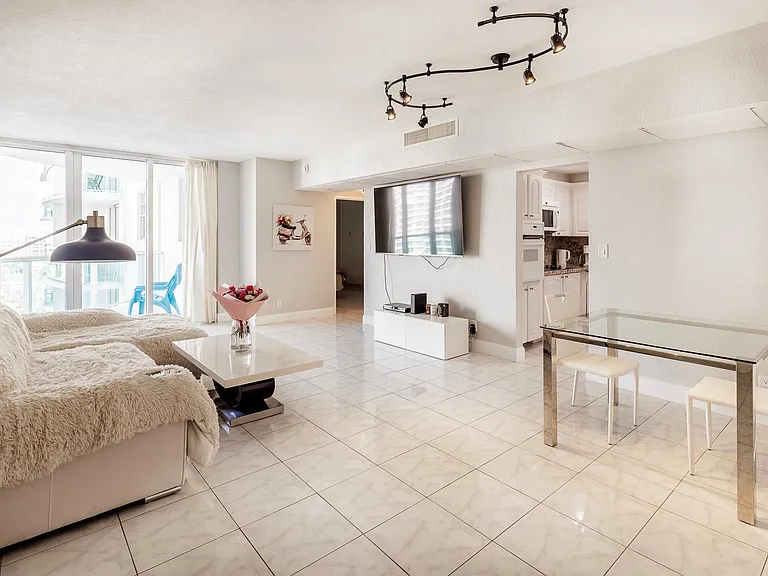 3801 S Ocean Dr #10S — Photo 4