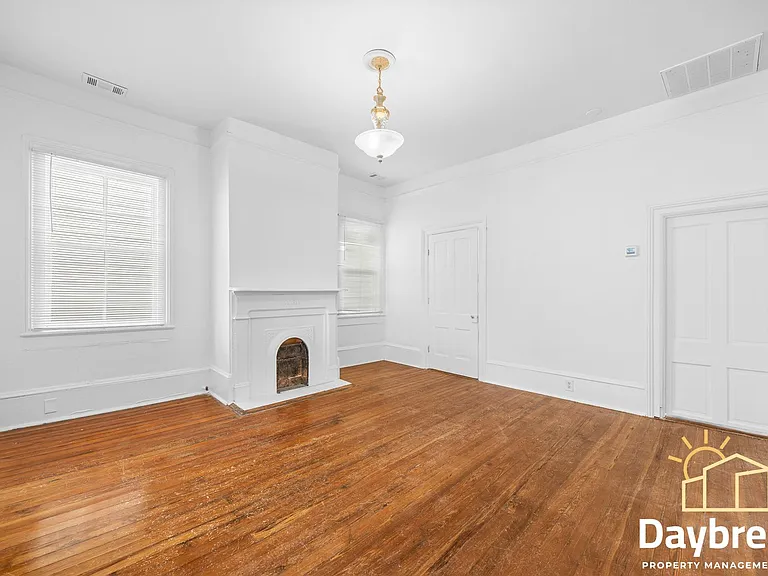 112 E Anderson St — Photo 19