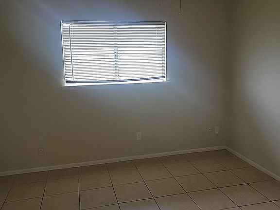 4th image of 5735 Crestmore Dr #5735