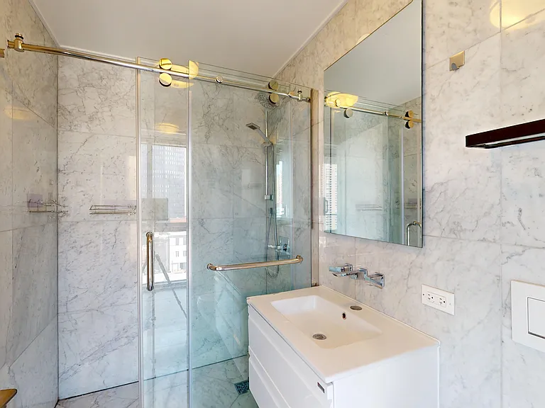 237 E 34th St #1904 — Photo 17