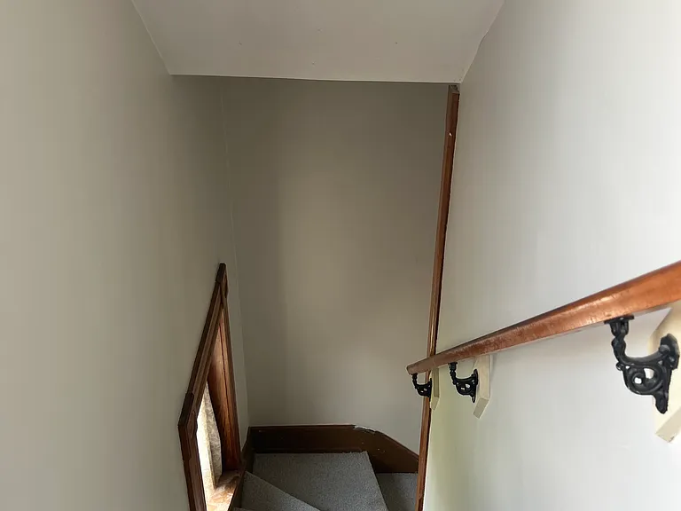 183 S 19th St #1 — Photo 34