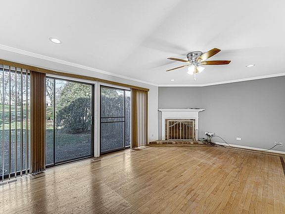 4th image of 19W060 Normandy Ave S