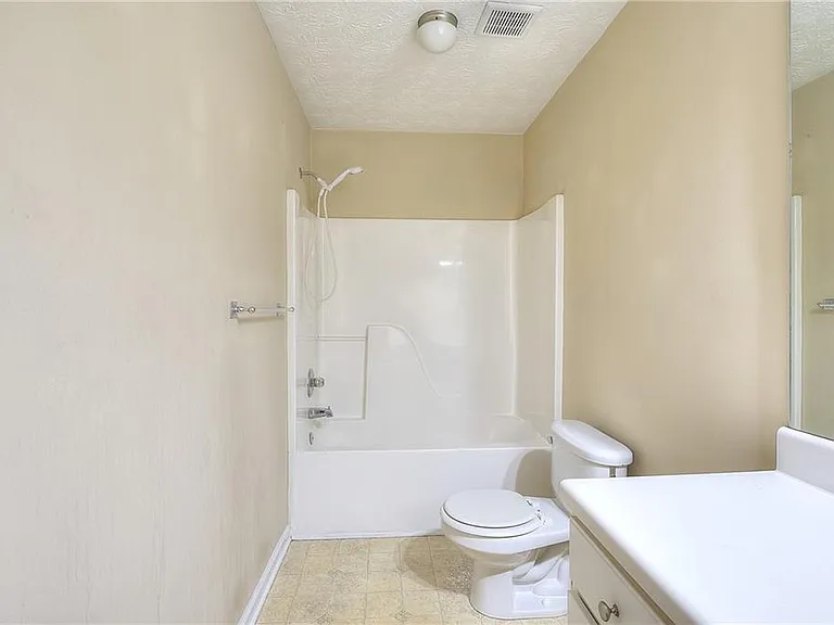 453 Tara Commons Cir — Photo 26