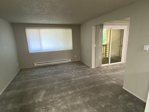 4th image of 3213-3219 49th Ave NE #3