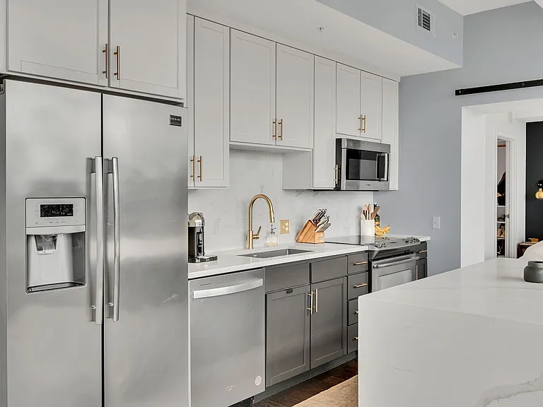 1212 Laurel St #1303 — Photo 10