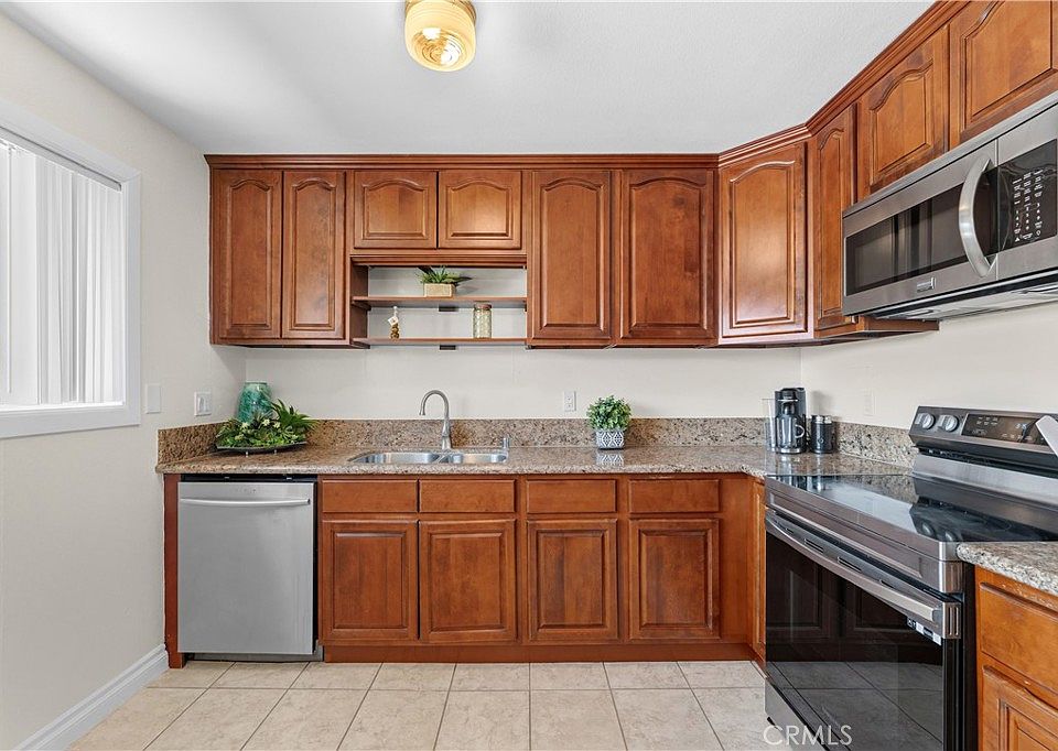 23282 Orange Ave APT 6, Lake Forest, CA 92630 | MLS #OC26147284