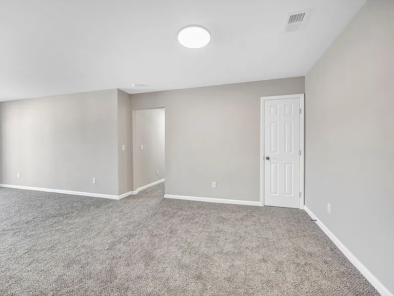 Gleneagle Apartment Homes — Photo 45