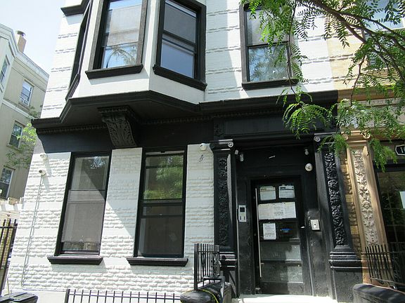 2nd image of 1051 Bergen St APT 4
