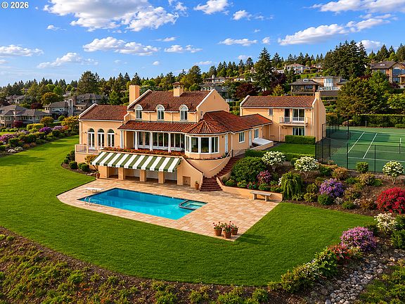 5th image of 8703 SE Porter Cir
