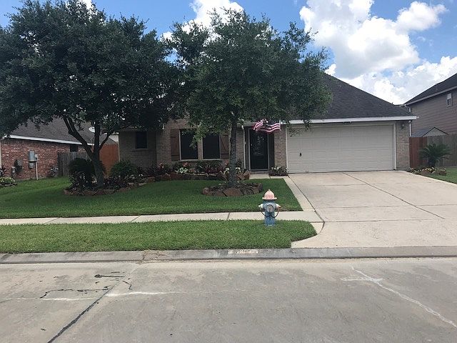 1st image of 1905 Grand Oak Dr