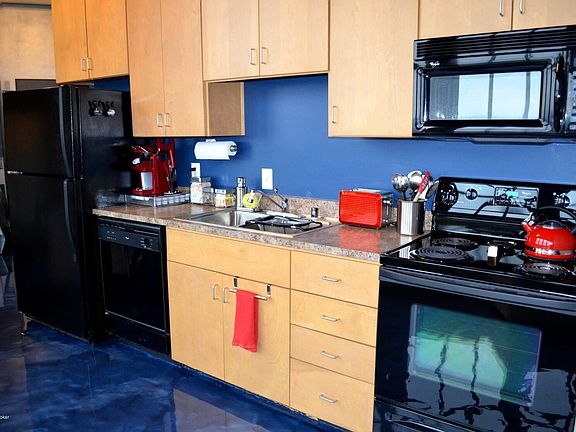 5th image of 815 W Market St Unit 805