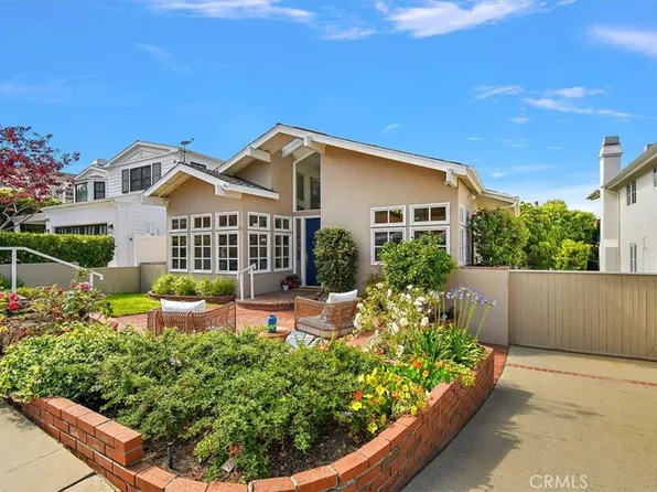927 9th St, Manhattan Beach, CA 90266