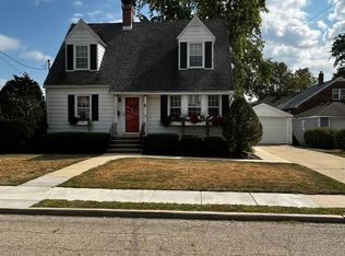 1824 8th St, Peru, IL 61354