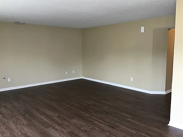 14077 Wheeling Ct — Photo 4
