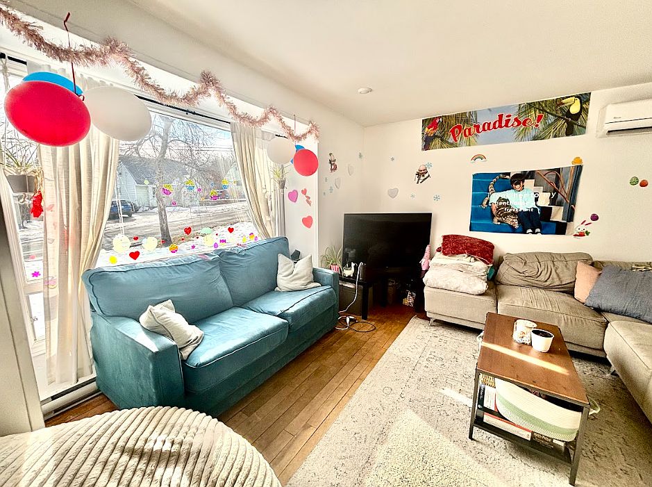 1st image of 657 Hanson St #1