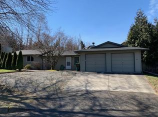 251-253 SW Edgefield Ct, Troutdale, OR 97060