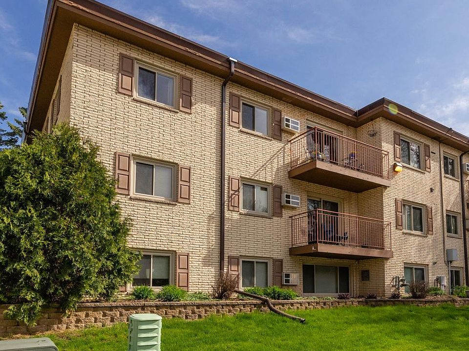 1st image of 240 Wentworth Ave W APT 306