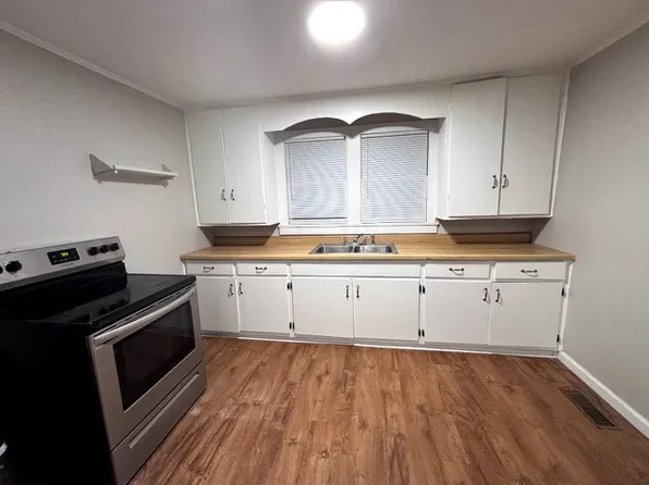 106 Sunset Ln, Columbia, TN 38401