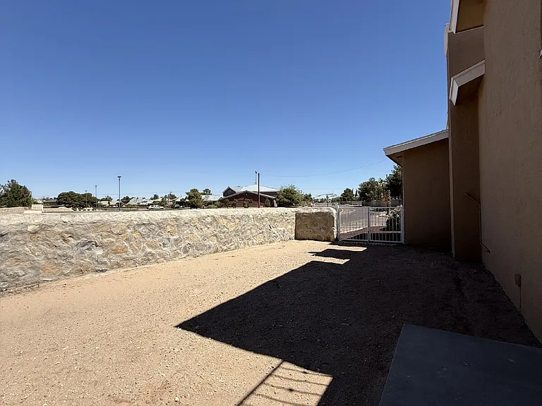 12000 Ivory Gate Way — Photo 34