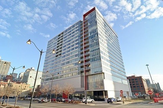 1st image of 659 W Randolph St APT 1717