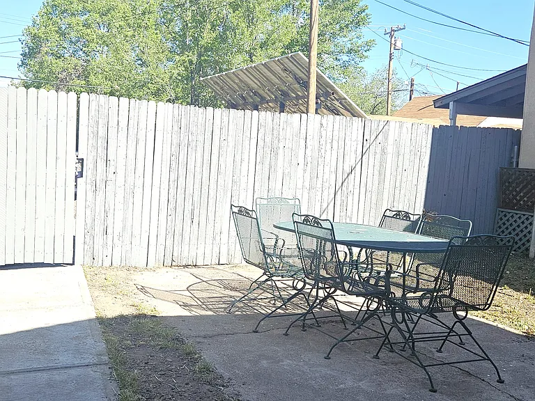 412 S San Francisco St — Photo 17