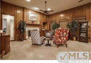 Living area with wet bar