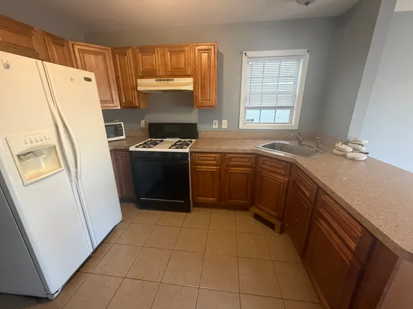 35 Fairview Avenue image 10 of 13