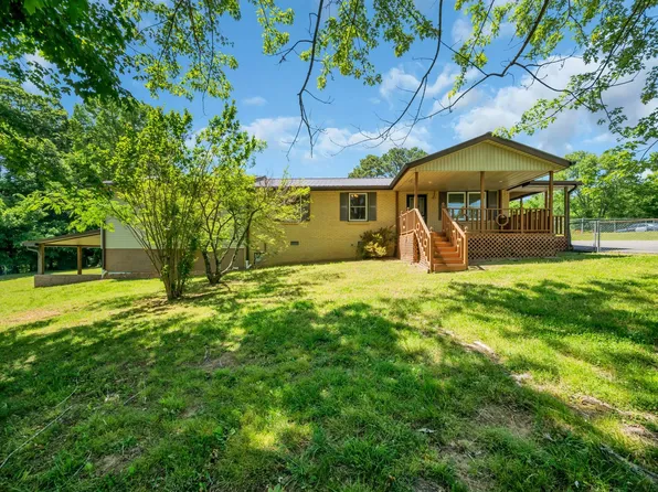 125 Lynn Ln, Charlotte, TN 37036
